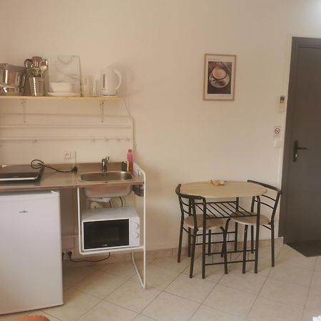 Appartement 4 , Disneyland - Parking Gratuit - Maison Des Platanes Meaux Kültér fotó