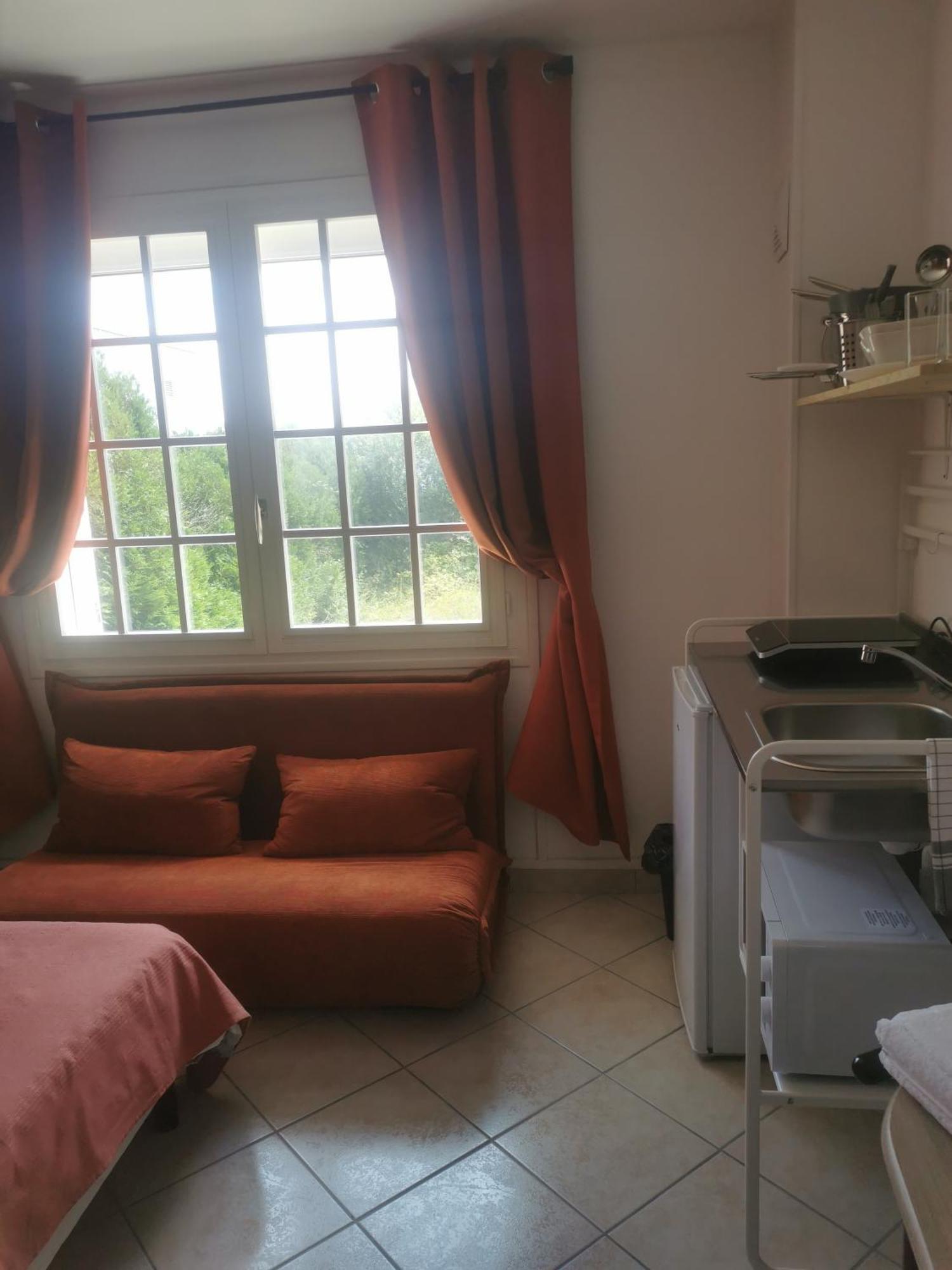 Appartement 4 , Disneyland - Parking Gratuit - Maison Des Platanes Meaux Kültér fotó